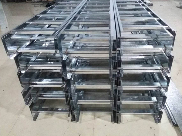 梯式電(diàn)纜橋架